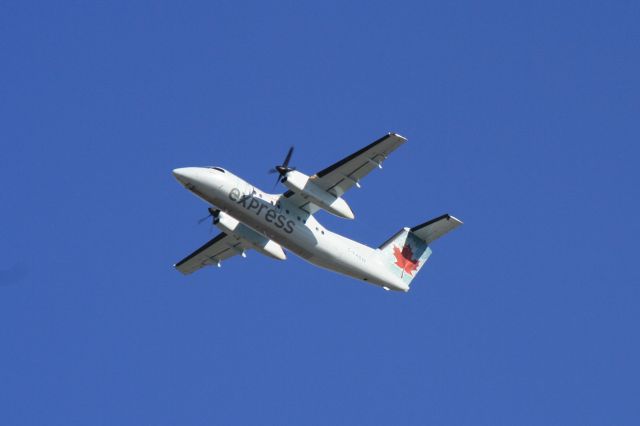 de Havilland Dash 8-100 (C-FABW)