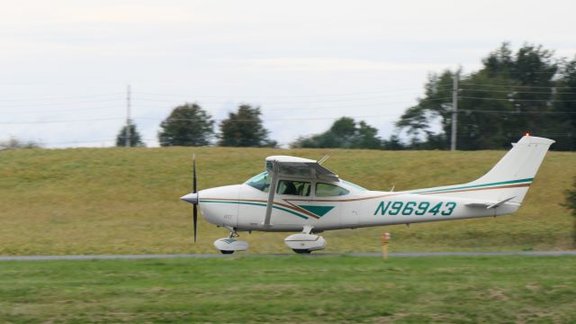 Cessna Skylane (N96943)