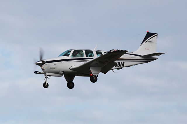 Beechcraft Bonanza (36) (OO-JBM)