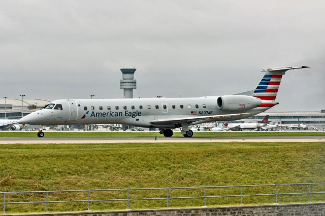 Embraer ERJ-145 (N807AE)