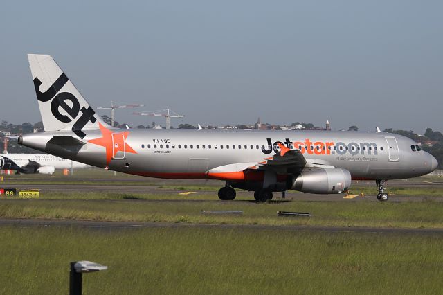 Airbus A320 (VH-VQE) - on 31 October 2018