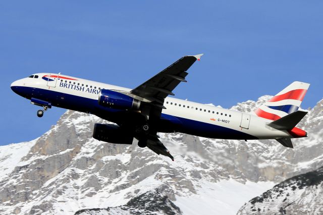 Airbus A320 (G-MIDT)
