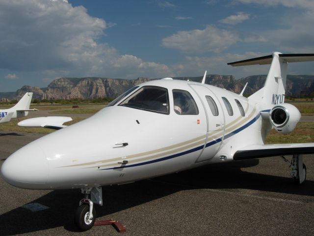 N2YU — - 2008 Eclipse 500 5 seats
