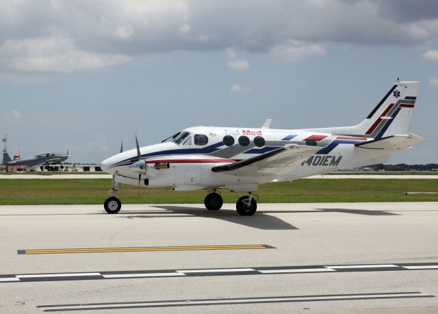 Beechcraft King Air 90 (N401EM)
