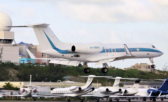 IAI Gulfstream G200 (M-SWAN) - M-SWAN landing at TNCM