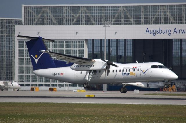 de Havilland Dash 8-300 (OE-LSB)