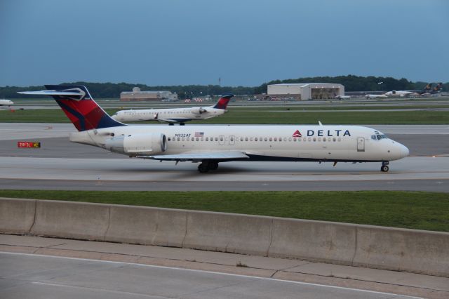 Boeing 717-200 (N932AT) - DL2785 to STL (July 31st, 2023) 