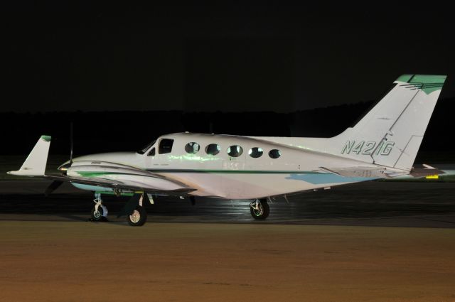 Cessna 421 (N421G) - Seen at KFDK on 5/12/2009.