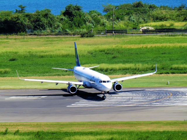 Airbus A321 (N950JT)