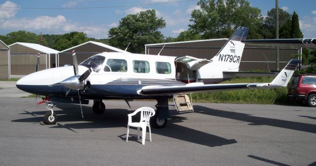 Piper Navajo (N179CR)