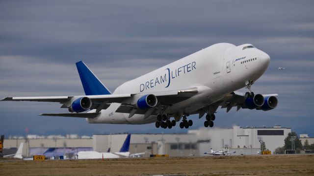 Boeing Dreamlifter (N747BC) - GTI4542 on rotation from Rwy 16R to begin a flight to KIAB on 10.6.17. (ln 904 / cn 25879).