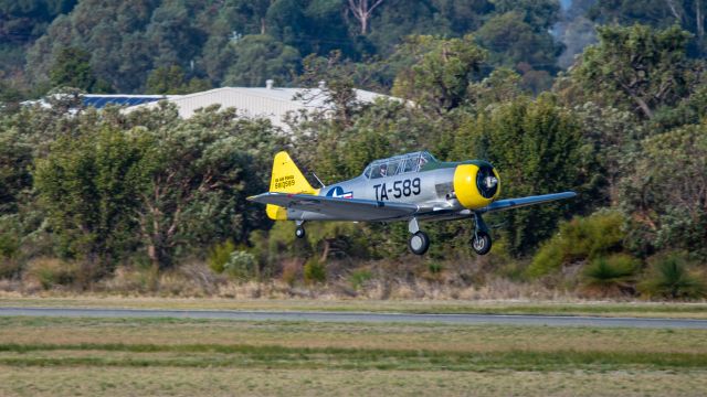 North American T-6 Texan (VH-NRO)