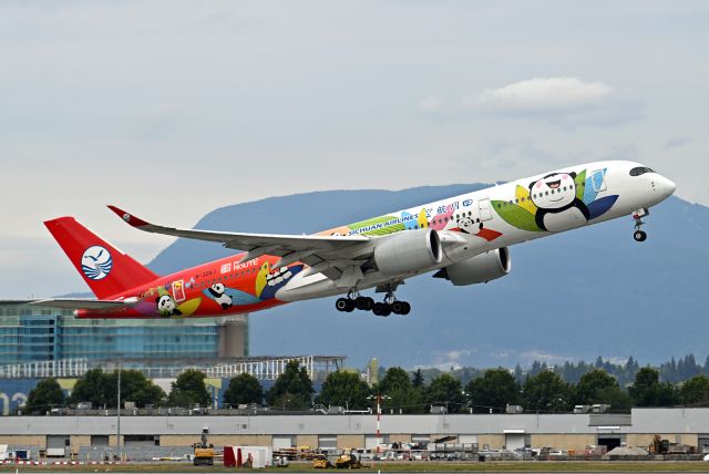 Airbus A350-900 (B-325J)