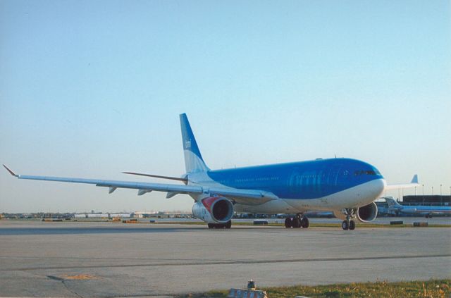 Airbus A330-200 —