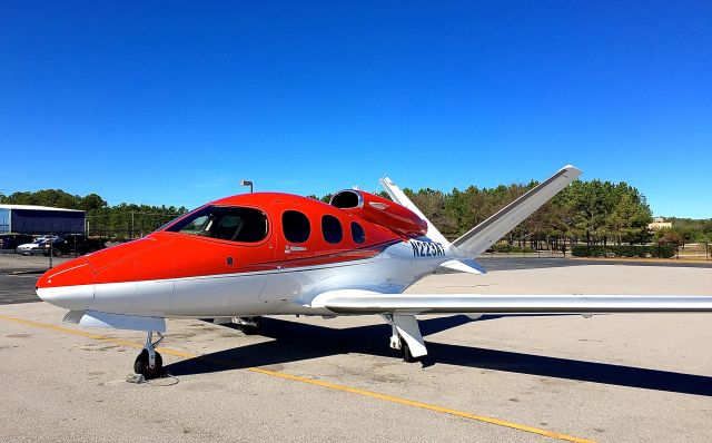 Cirrus Vision SF50 (N223AT)