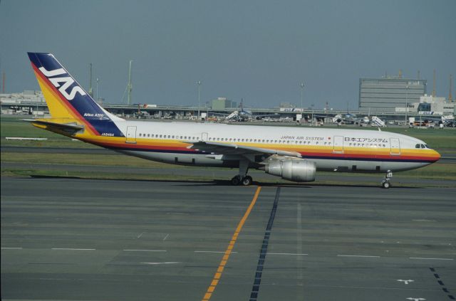 Airbus A300F4-200 (JA8464) - Taxing at Tokyo-Haneda Intl Airport on 1993/10/24
