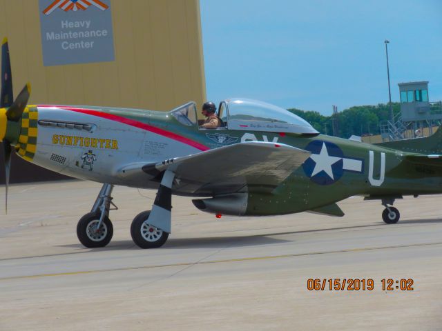 North American P-51 Mustang (N5428V)