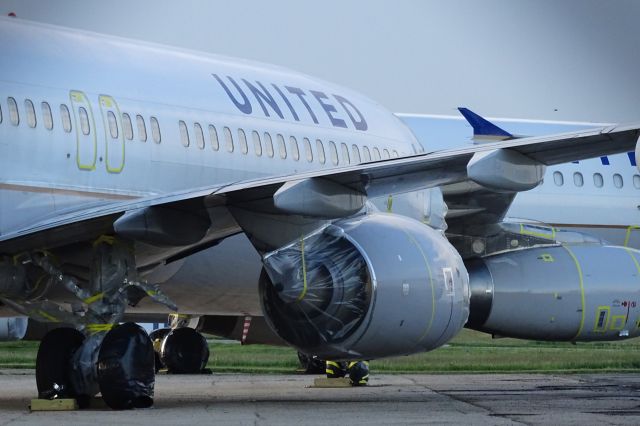 Boeing 737-900 (N66841) - N66841 and N402UA are just two of the 32 UA jets in storage at Rockford.