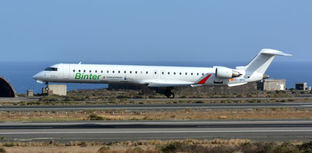 Canadair Regional Jet CRJ-900 (EC-MFC)