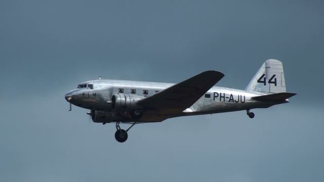 Douglas DC-2 (PH-AJU) - Demonstration at Royal Netherlands AirForce airshow 2009 at Volkel.