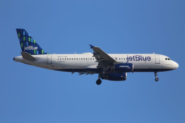 Airbus A320 (N527JL)