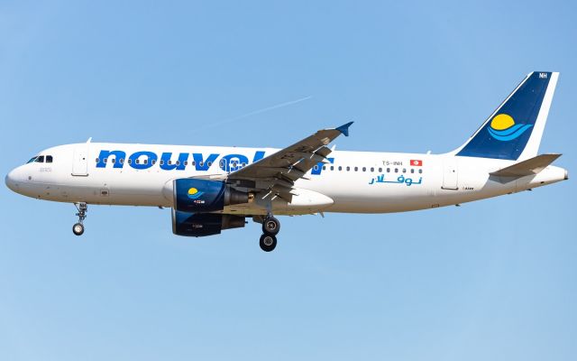 Airbus A320 (TS-INH)