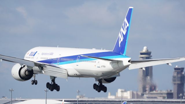 Boeing 777-200 (JA782A)