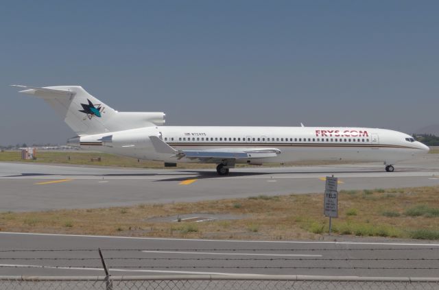 BOEING 727-200 (N724YS)