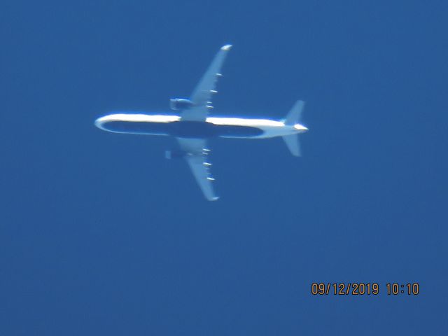 Airbus A321 (N968JT)