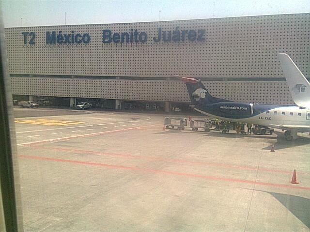 — — - T2   737 winglet and embraer 145