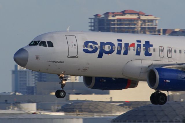 Airbus A320 (N602NK) - Ol Silver Nose arrives KFLL as usual