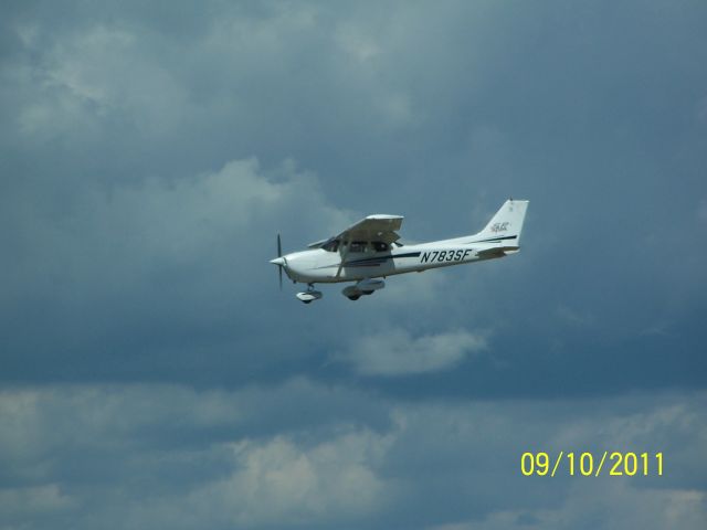 Cessna Skyhawk (N783SF)