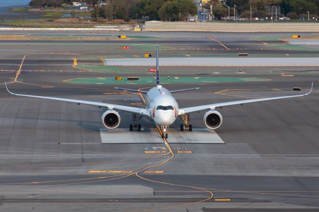 Airbus A350-900 (RP-C3508)