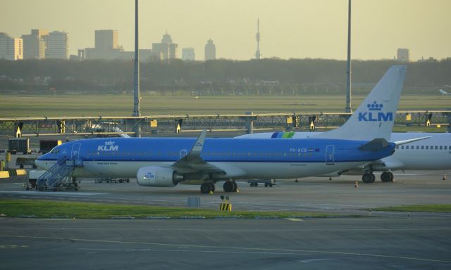 Boeing 737-800 (PH-BCB) - Amsterdam KLM Boeing 737-8K2(WL) PH-BCB