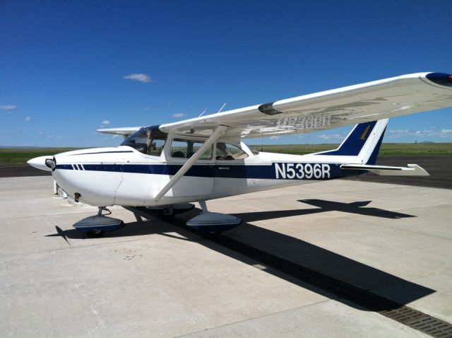 Cessna Skyhawk (N5396R)