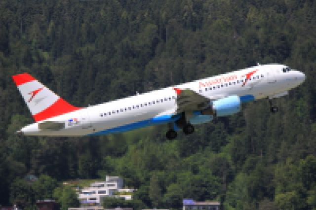 Airbus A320 (OE-LBT)