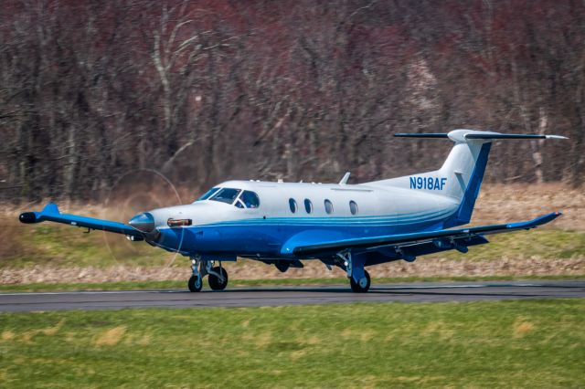 Pilatus PC-12 (N918AF) - PILATUS PC12/47E N918AF landing at KLOM (WIngs Field)