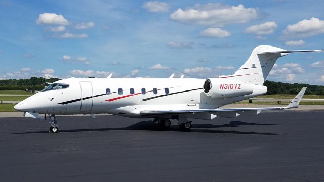 Bombardier Challenger 300 (N310VZ)