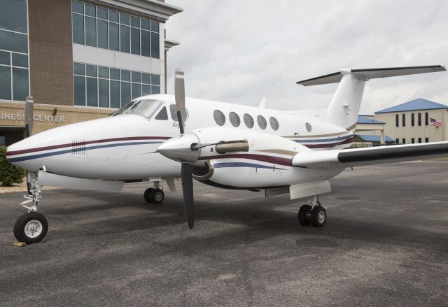 Beechcraft Super King Air 200 (N202FF) - The aicraft is managed by CFM Corporate Flight Management