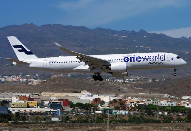 Airbus A350-900 (OH-LWB)