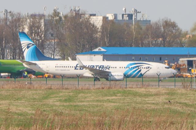 Boeing 737-800 (SU-GEE)