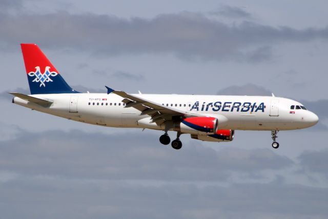 Airbus A320 (YU-APS) - On short finals for rwy 09L on 29-May-23 operating flight ASL380 from LYBE.