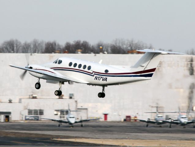 Beechcraft Super King Air 200 (N17VA)