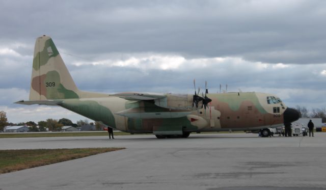 Lockheed C-130 Hercules (N309)