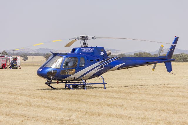 Eurocopter AS-350 AStar (VH-AGL) - Touchdown Helicopters (VH-AGL) Eurocopter AS350B2 Ecureuil at Wagga Wagga Airport.
