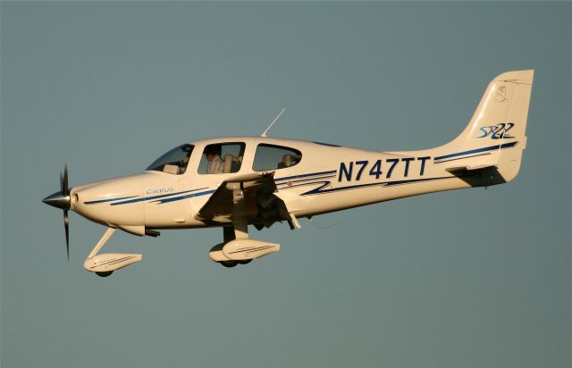 Cirrus SR-22 (N747TT) - Approach into SEATAC