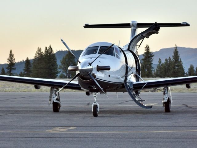 Pilatus PC-12 (N591SS) - Sunset shooting at Truckee, CA