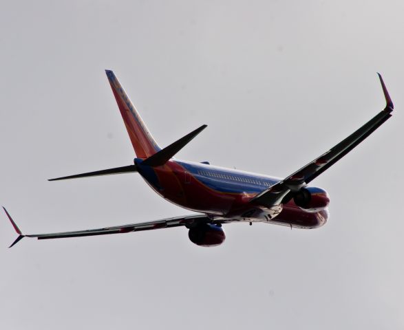 Boeing 737-800 (N8646B)