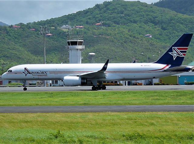Boeing 757-200 (N172AJ)