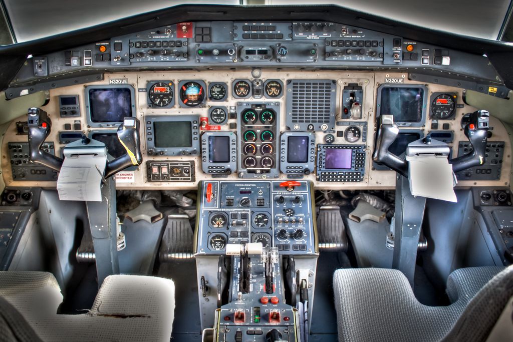 JETSTREAM Jetstream 41 (N320UE)